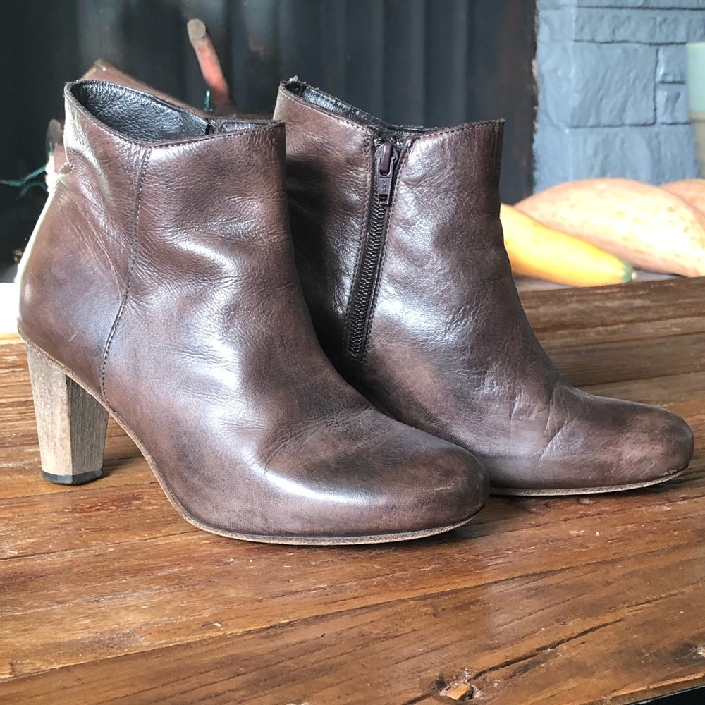 Italian Leather Ankle Boots by Twenty Two size 7.5